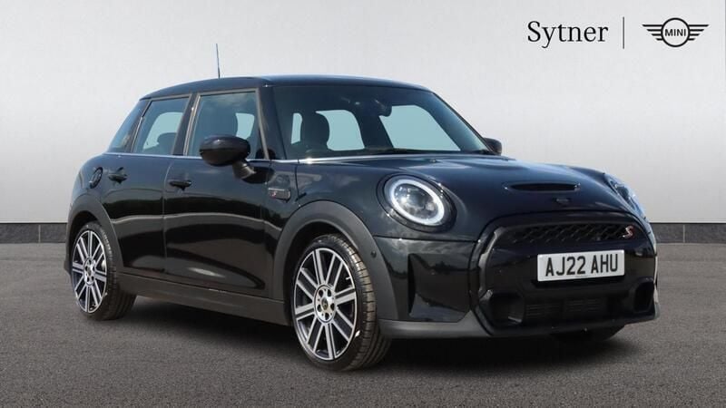 Black Used 2022 Mini Cooper S Exclusive Hatchback | £21,750 (Fair price) - Image 1/4