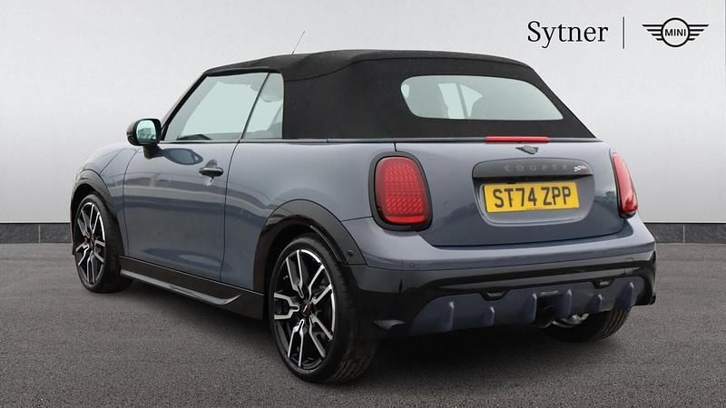 Usado Mini John Cooper Works 228 CV (167 kW) 2025 Gris Utilitario