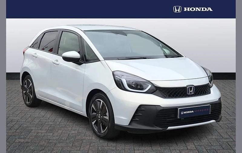 Used Honda Jazz Advance 120 HP (88 kW) 2024 White Hatchback
