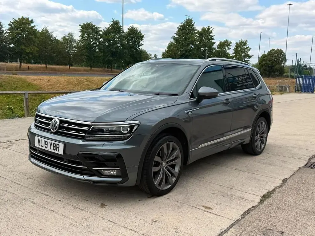 Used VW Tiguan Allspace R-line 150 HP (110 kW) 2019 Grey SUV