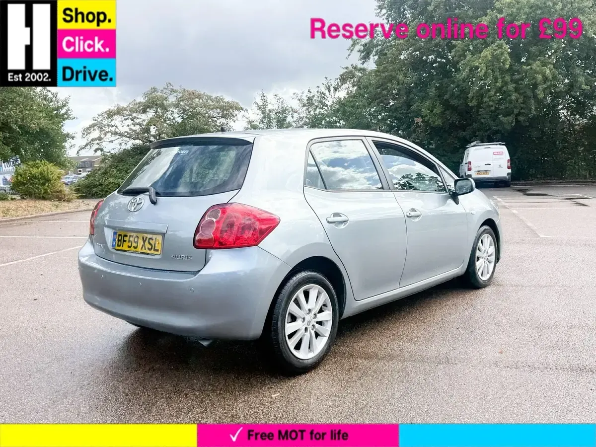 Used Toyota Auris Edition 97 HP (71 kW) 2009 Silver Hatchback
