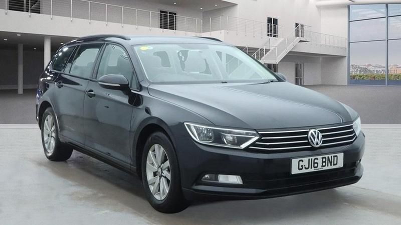 Used VW Passat S 2016 Deep black pearl Estate
