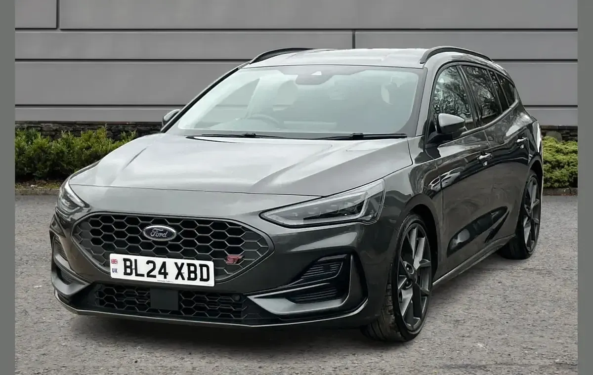 Used Ford Focus ST 280 HP (205 kW) 2024 Grey Estate