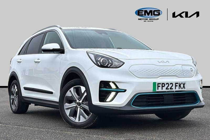White Used 2022 Kia Niro SUV | £12,995 (Super price) - Image 1/3