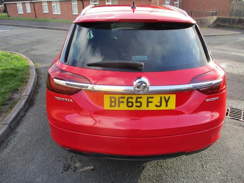 Used Vauxhall Insignia Elite 2015 Red Estate