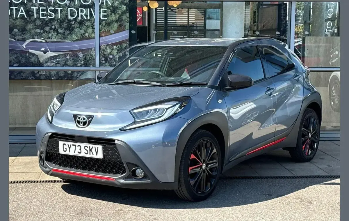 Used Toyota Aygo X 72 HP (52 kW) 2023 Grey SUV