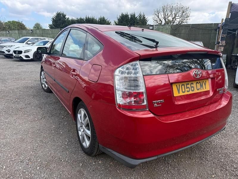 Used Toyota Prius 2006 Red Hatchback