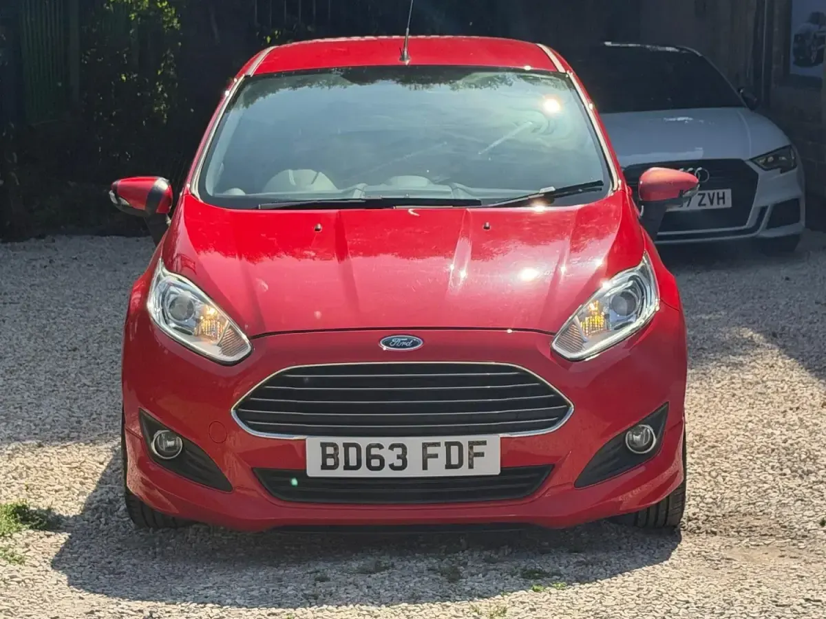 Used Ford Fiesta Zetec 2013 Red Hatchback