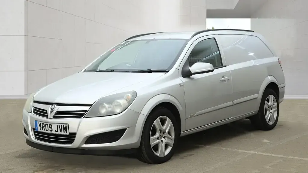 Used Vauxhall Astra Sportive 110 HP (80 kW) 2009 Silver Van