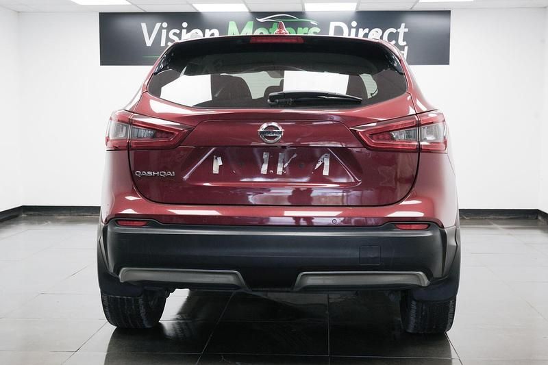 Used Nissan Qashqai Tekna 110 HP (80 kW) 2017 Red SUV