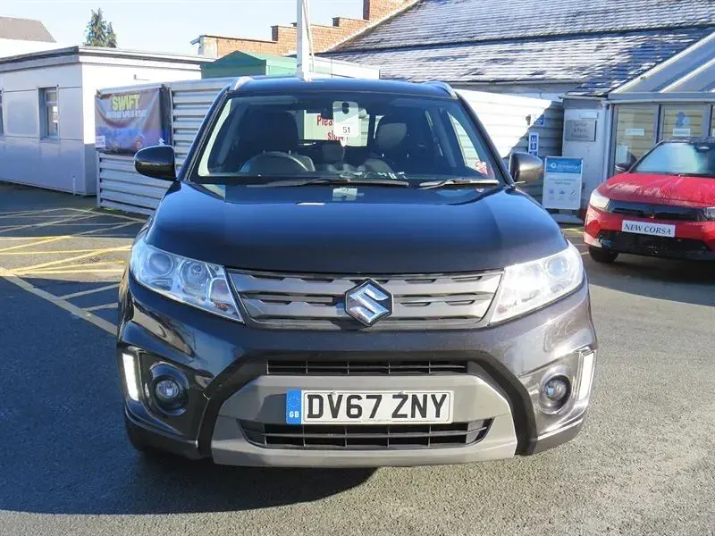 Second-hand Suzuki Vitara SZ-T 120 CP (88 kW) 2017 Negru SUV
