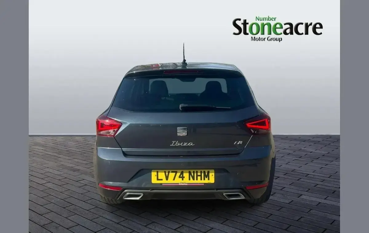 Begagnad Seat Ibiza FR 115 HK (84 kW) 2024 Grå Halvkombi