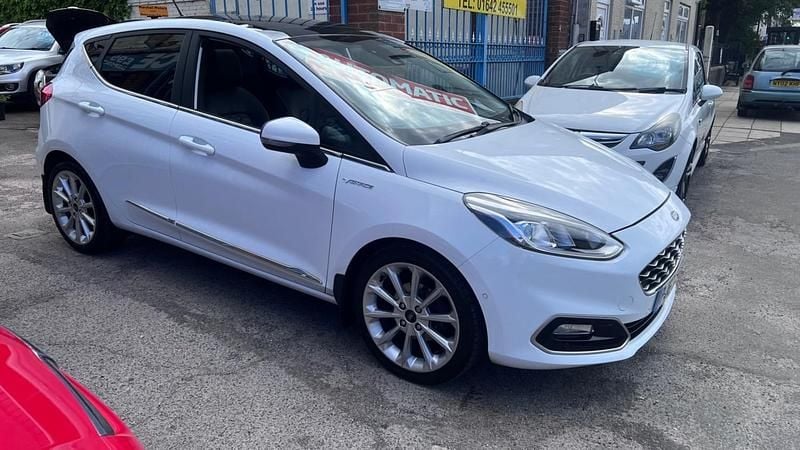 Used Ford Fiesta Vignale 100 HP (73 kW) 2018 White Hatchback