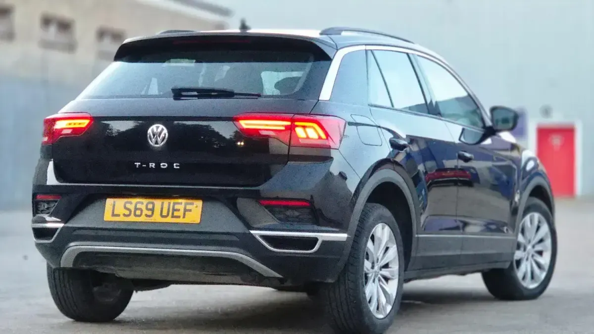 Used VW T-Roc SE 150 HP (110 kW) 2019 Black SUV