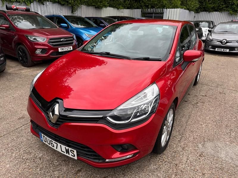 Used Renault Clio IV Dynamique 90 HP (66 kW) 2017 Red Hatchback