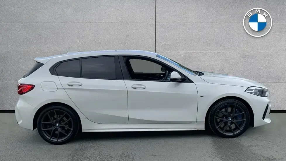 Used BMW 120 M Sport 190 HP (139 kW) 2021 White Hatchback