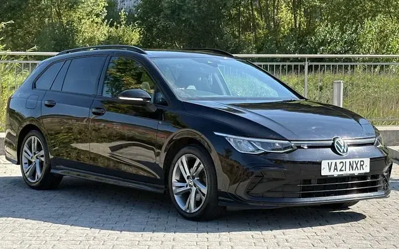 Used VW Golf VII R-line 150 HP (110 kW) 2021 Hatchback