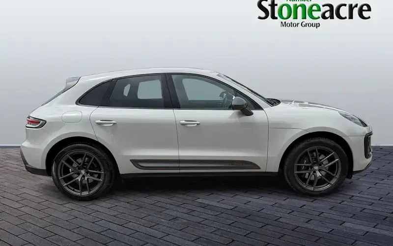 Used Porsche Macan 265 HP (194 kW) 2025 SUV