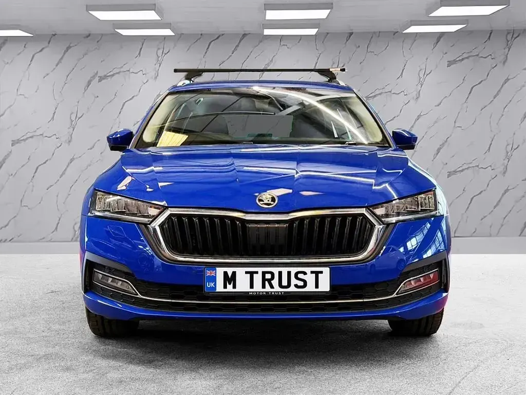 Used Skoda Octavia SE L 150 HP (110 kW) 2023 Blue Estate