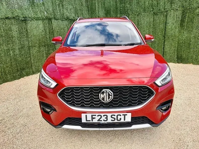 Used MG ZS Exclusive 106 HP (77 kW) 2023 Red SUV