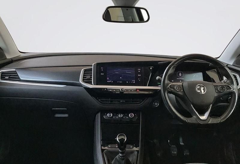 Second-hand Vauxhall Grandland X Ultimate 130 CP (95 kW) 2022 Negru SUV