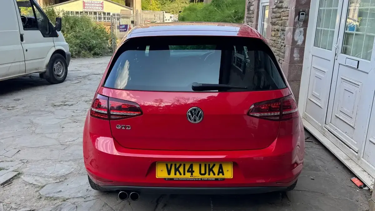 Used VW Golf VII GTD 181 HP (133 kW) 2014 Red Hatchback