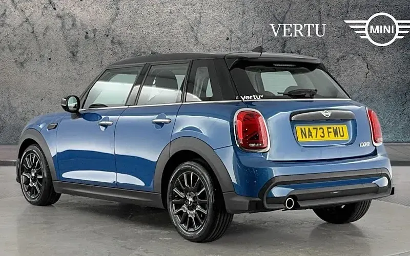 Used Mini Cooper Classic 136 HP (100 kW) 2022 Blue Hatchback