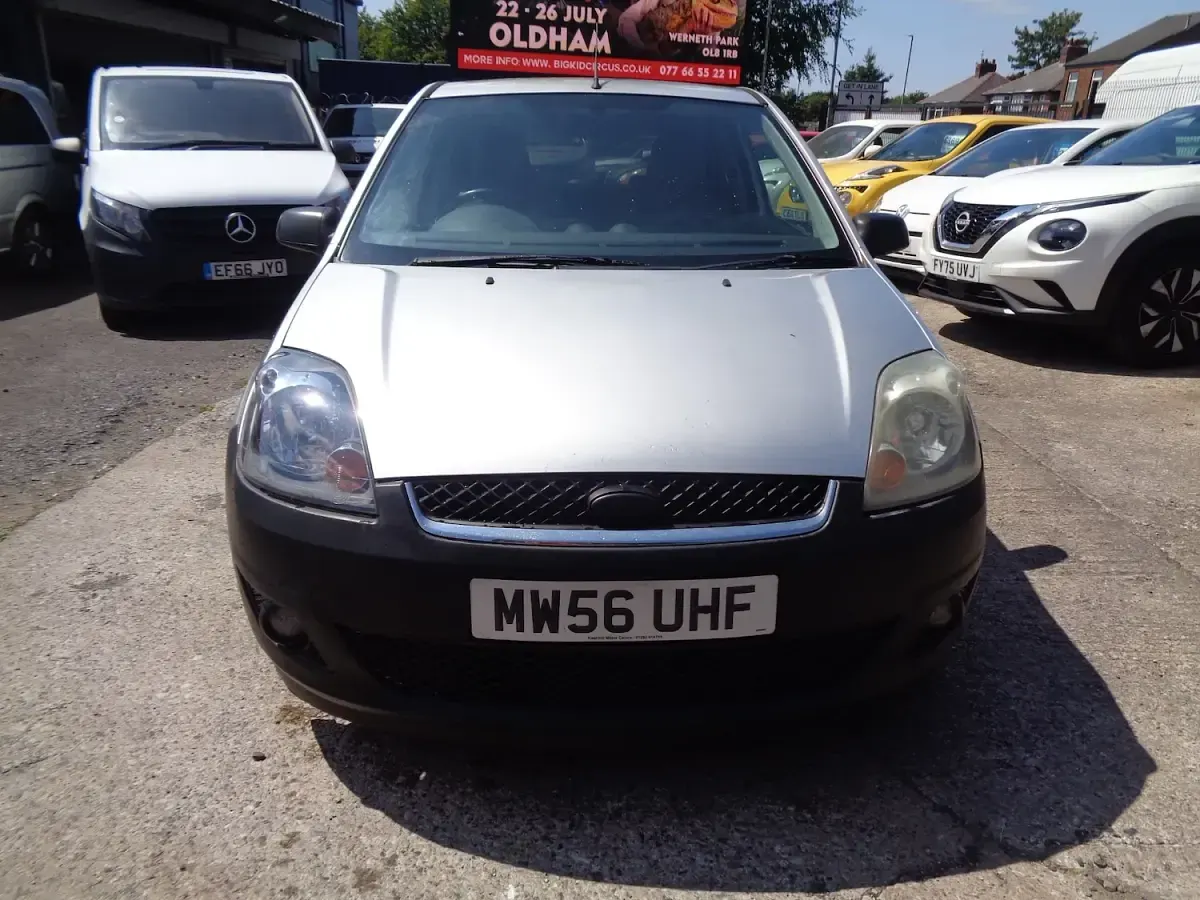 Used Ford Fiesta Ghia 80 HP (58 kW) 2007 Silver Hatchback