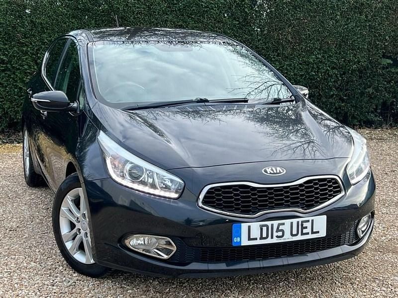 Used Kia Ceed 133 HP (97 kW) 2015 Black Hatchback