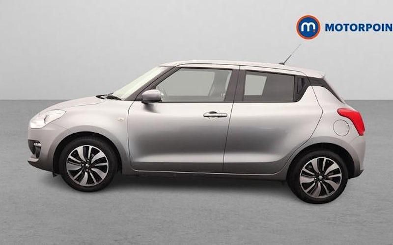 Usado Suzuki Swift SZ-T 90 HP (66 kW) 2020 Prateado Citadino