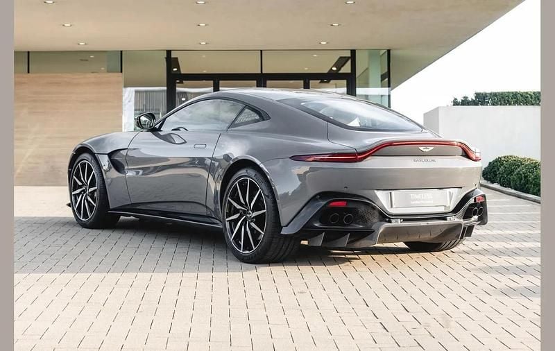 Used Aston Martin Vantage 502 HP (369 kW) 2018 Grey Coupe