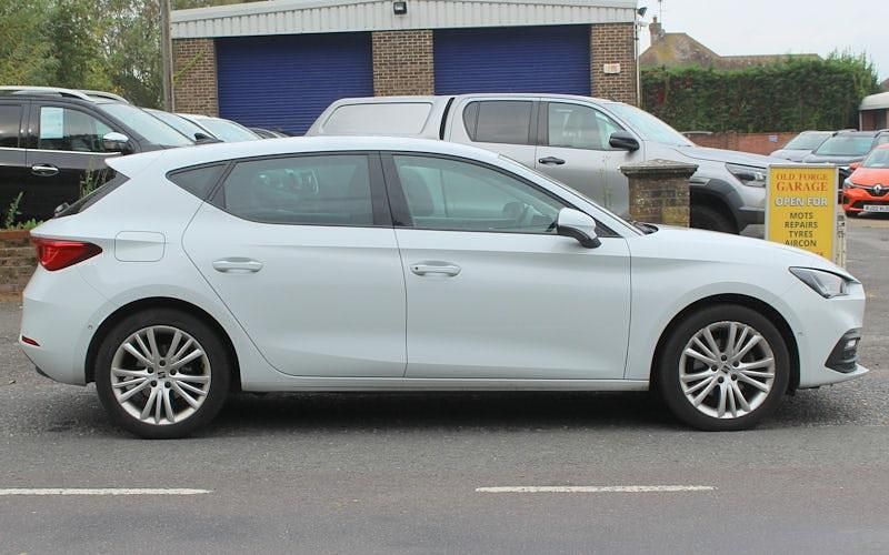 Used Seat Leon SE Dynamic 110 HP (80 kW) 2023 Hatchback