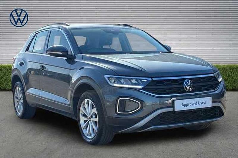 Used VW T-Roc Life 150 HP (110 kW) 2023 Grey SUV