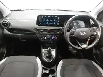 Używany Hyundai i10 Advanced 63 KM (46 kW) 2025 Czerwony Hatchback