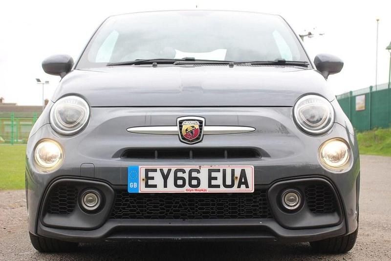 Begagnad Abarth 595 145 HK (106 kW) 2016 Grå Halvkombi