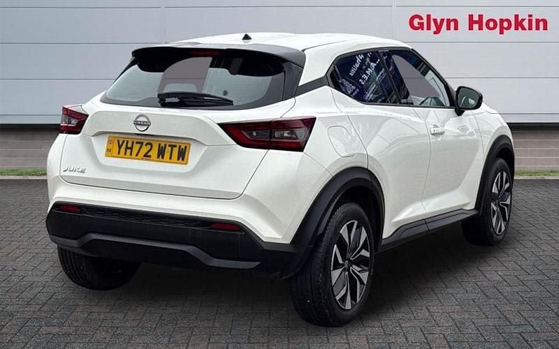 Used Nissan Juke Acenta 117 HP (86 kW) 2022 White SUV