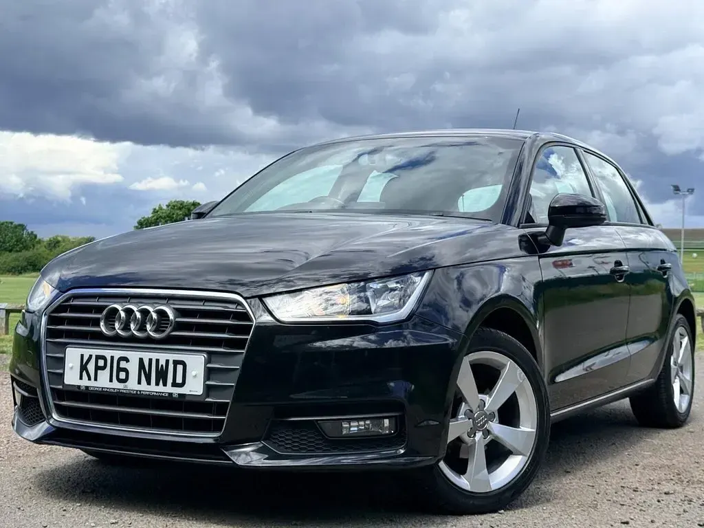 Used Audi A1 Sportback Sport 95 HP (69 kW) 2016 Black Hatchback