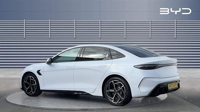New BYD Seal 389 kW (530 HP) 2025 White Sedan