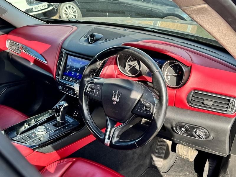 Used Maserati Levante 275 HP (202 kW) 2018 Grey SUV