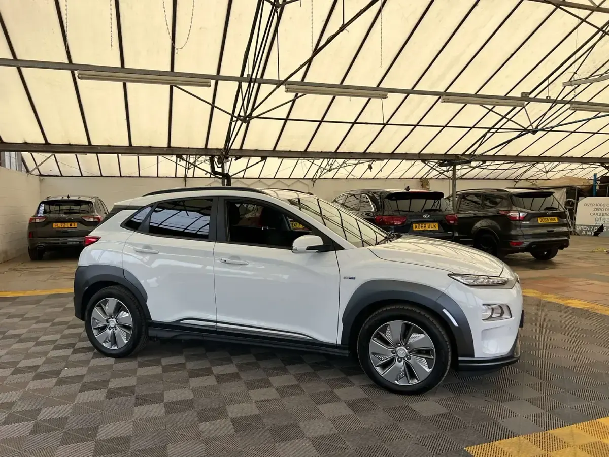 Used Hyundai Kona Premium 150 kW (204 HP) 2020 White SUV