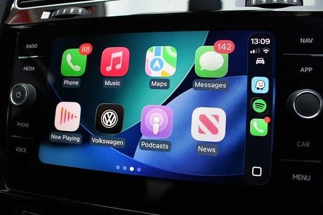 Used VW Golf VII R 298 HP (219 kW) 2017 Blue Hatchback