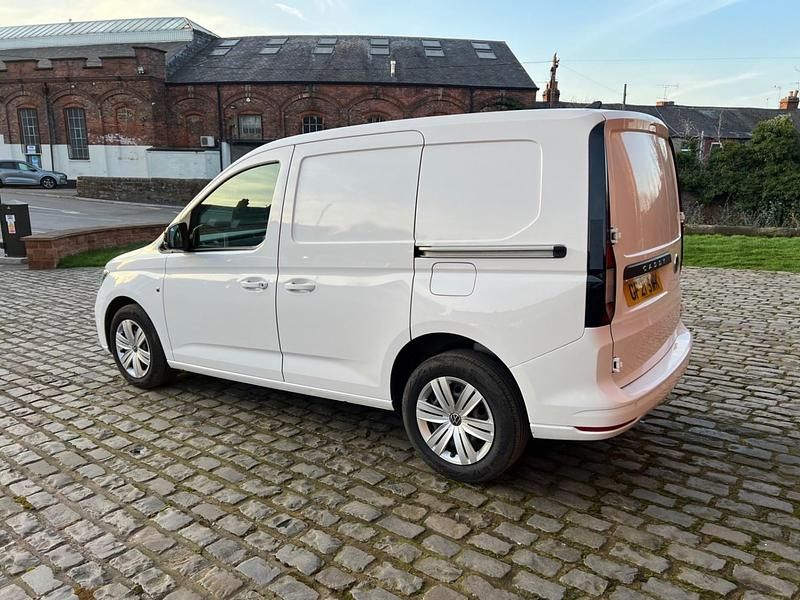 Used VW Caddy 102 HP (75 kW) 2021 White MPV