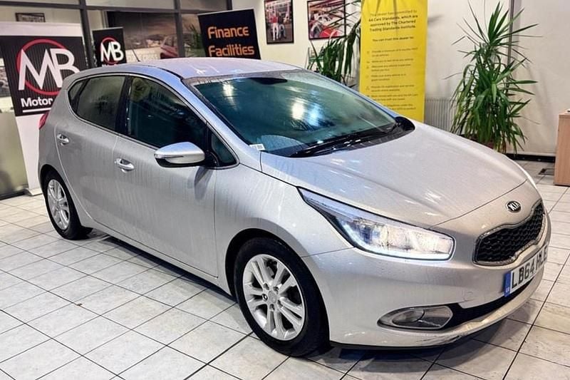 Silver Used 2015 Kia Ceed Hatchback | £4,493 (Good price) - Image 1/1