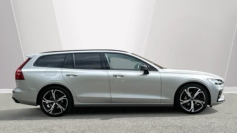 Used Volvo V60 Ultra 197 HP (144 kW) 2025 Estate