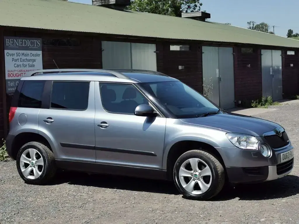 Used Skoda Yeti GreenLine 105 HP (77 kW) 2013 Grey SUV