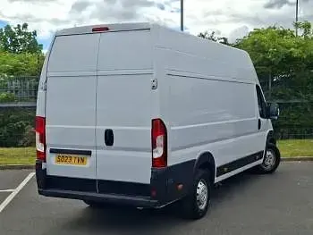 Used Citroën Relay 140 HP (102 kW) 2023 White Van