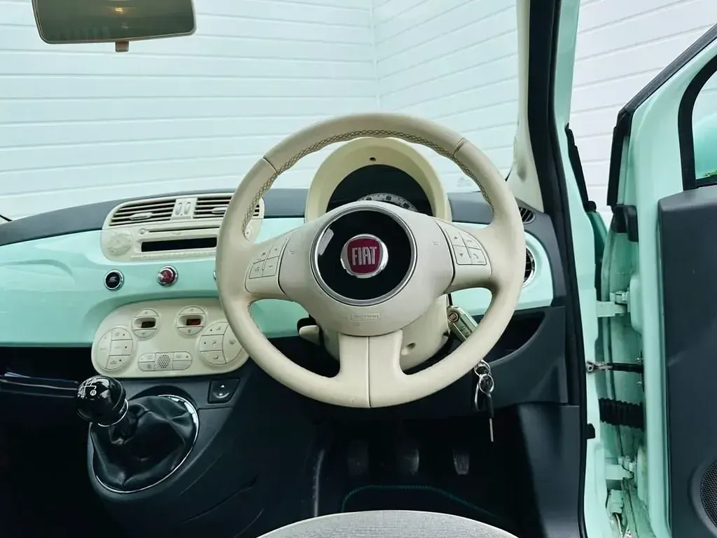 Second-hand Fiat 500 Lounge 69 CP (50 kW) 2014 Verde Cabrio