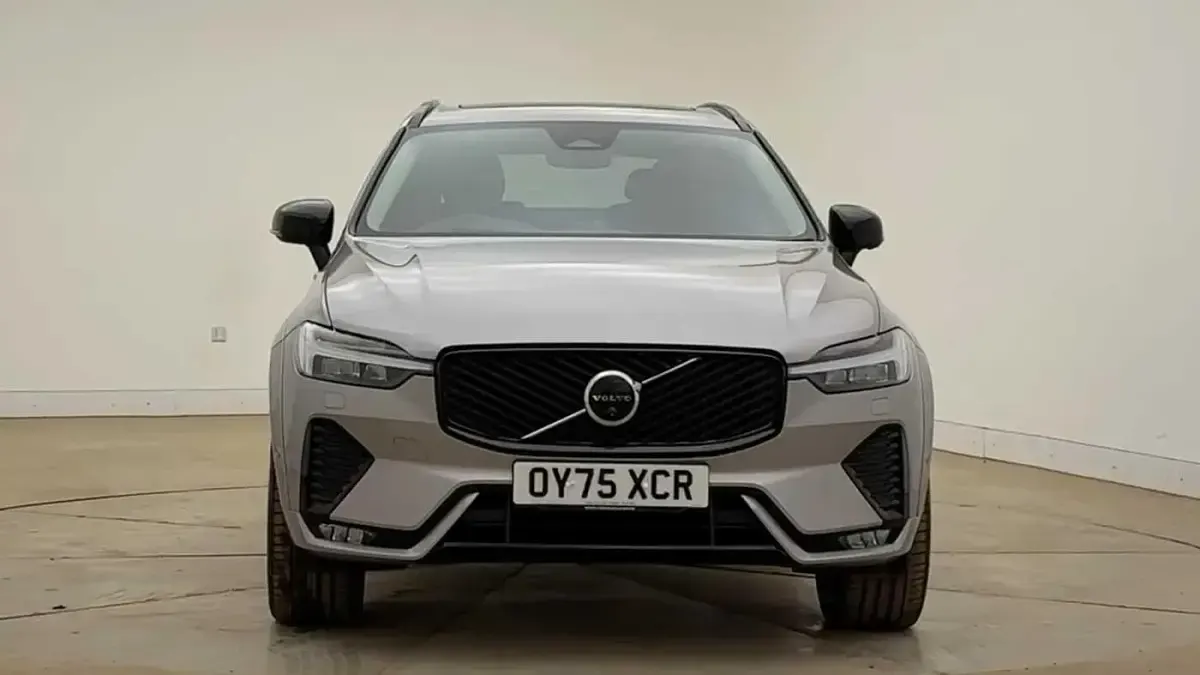 Used Volvo XC60 Ultra 250 HP (183 kW) 2025 Silver SUV