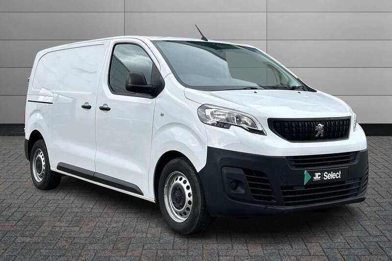 White Used 2023 Peugeot Expert Premium Van | £17,100 (Fair price) - Image 1/4