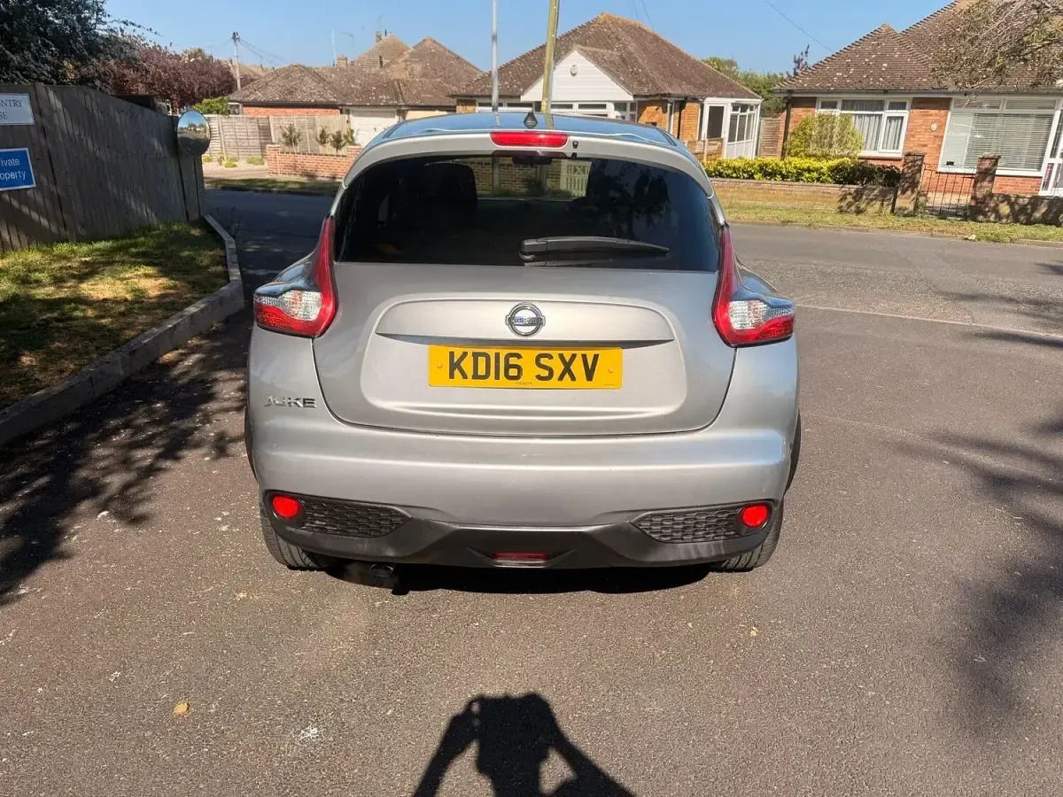 Used Nissan Juke Acenta 115 HP (84 kW) 2016 Silver SUV